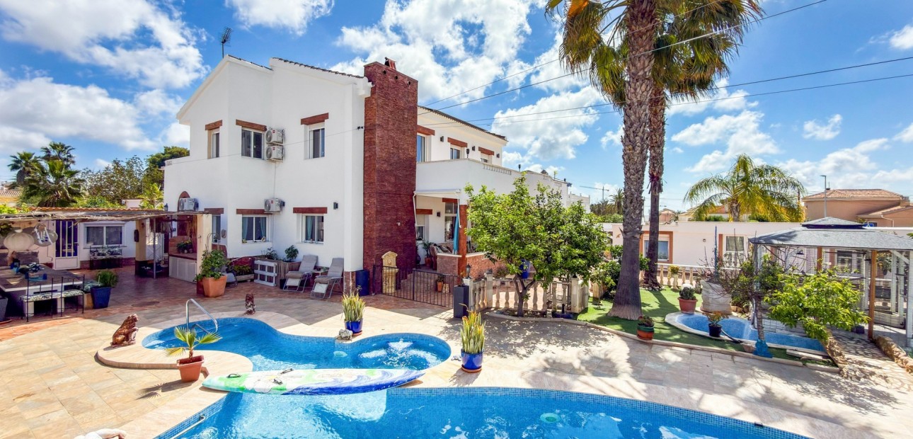 Sale - Detached Villa -
Ciudad Quesada - Ciudad Quesada - Town