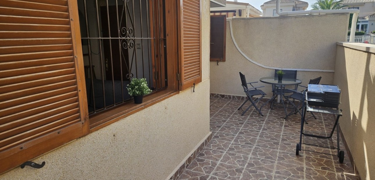 Venta - Apartamento / piso -
Orihuela Costa - Playa Flamenca
