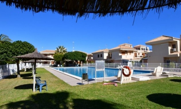 Venta - Apartamento / piso -
Orihuela Costa - Playa Flamenca