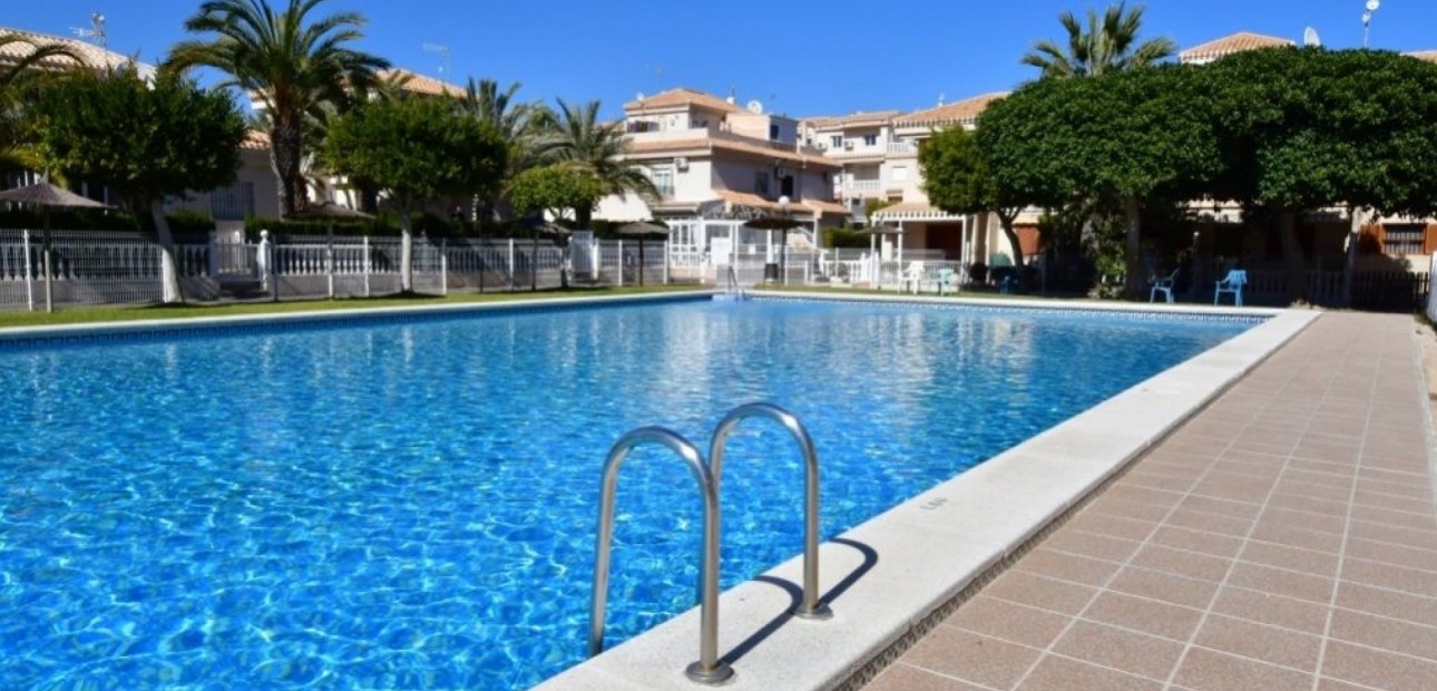 Venta - Apartamento / piso -
Orihuela Costa - Playa Flamenca