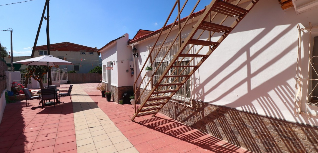 Sale - Country Property -
Benferri - Benferri - Country