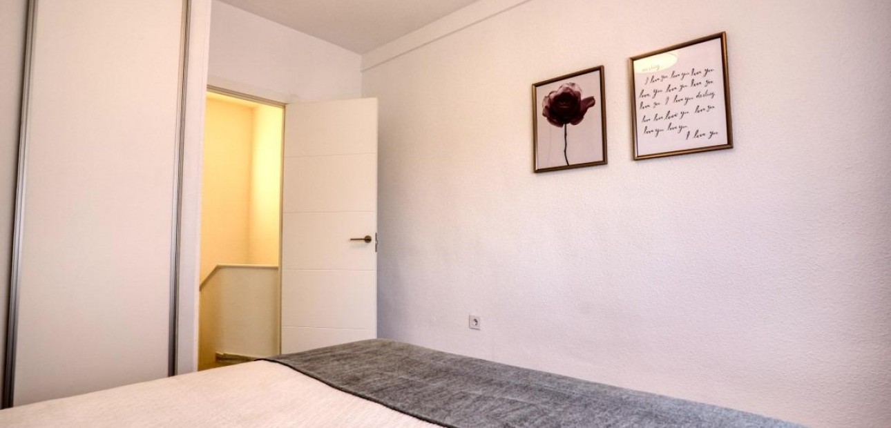 Sale - Duplex -
Torrevieja - Playa del cura