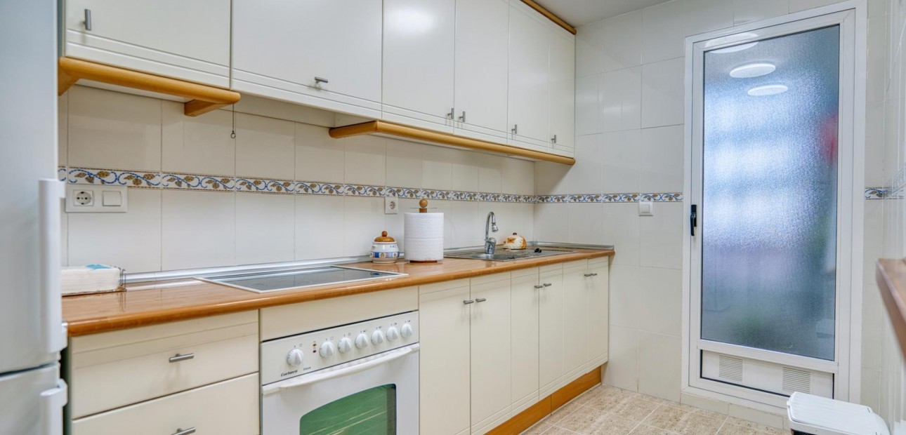 Sale - Apartment / flat -
Torrevieja - Los Europeos