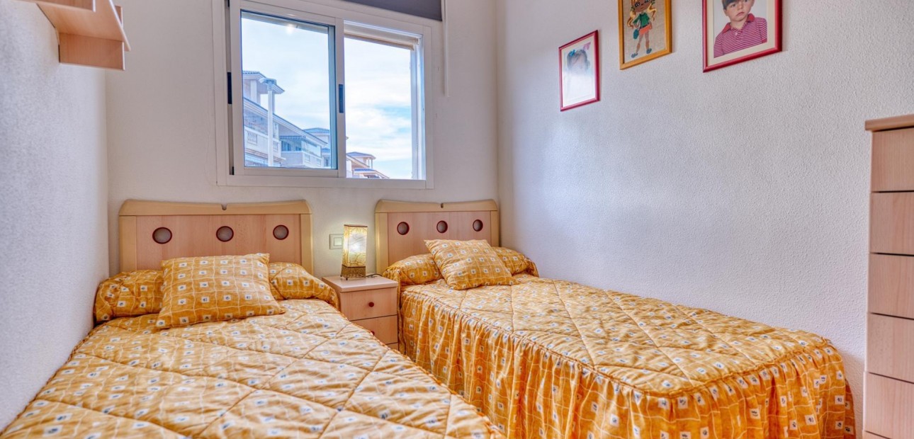 Sale - Apartment / flat -
Torrevieja - Los Europeos