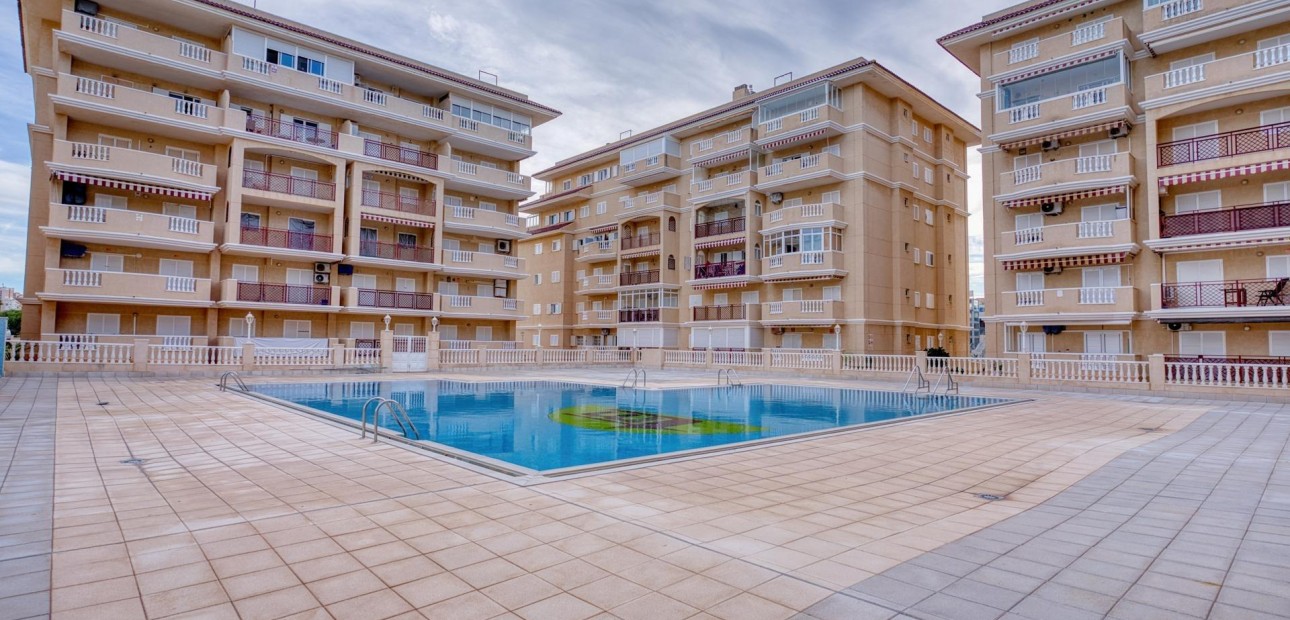 Sale - Apartment / flat -
Torrevieja - Los Europeos