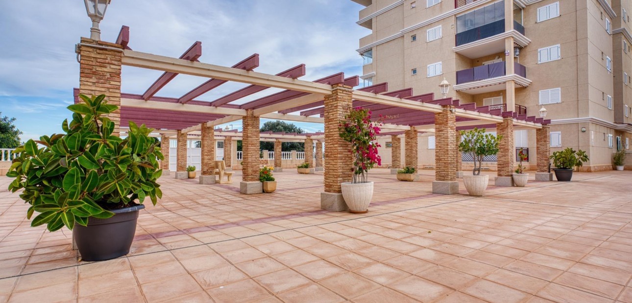Sale - Apartment / flat -
Torrevieja - Los Europeos