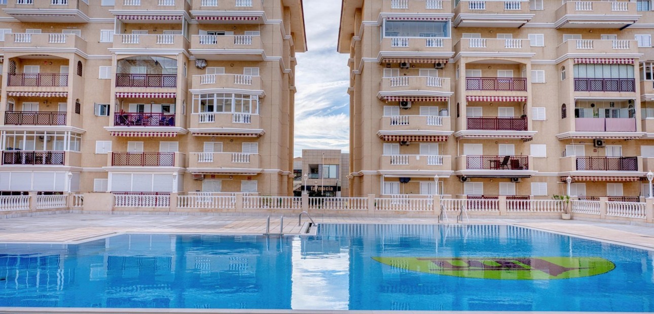 Sale - Apartment / flat -
Torrevieja - Los Europeos