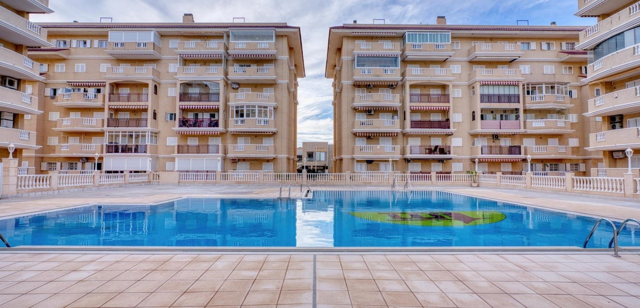 Sale - Apartment / flat -
Torrevieja - Los Europeos