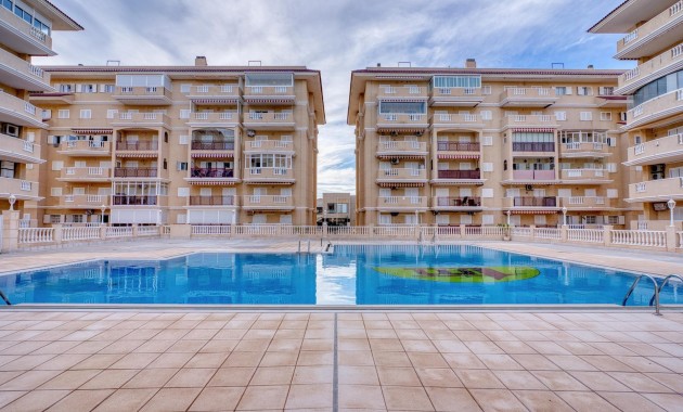 Sale - Apartment / flat -
Torrevieja - Los Europeos