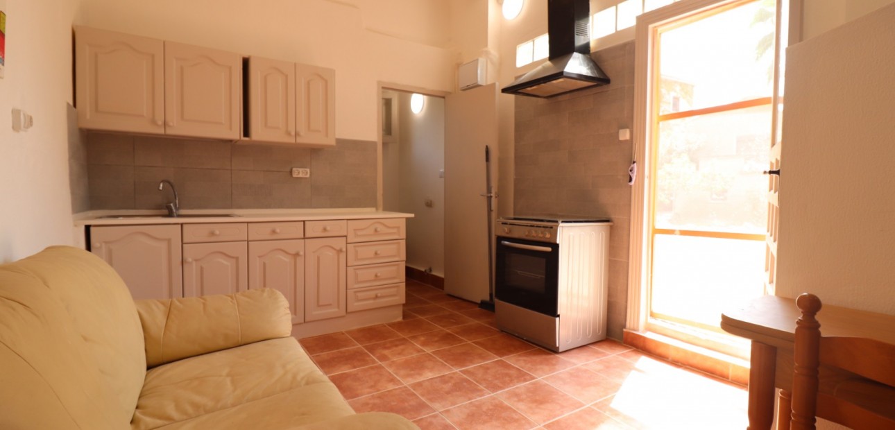 Herverkoop - Country Property -
Catral - Catral - Country