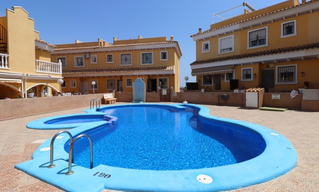Sale - Townhouse -
Algorfa - La Finca Golf Resort