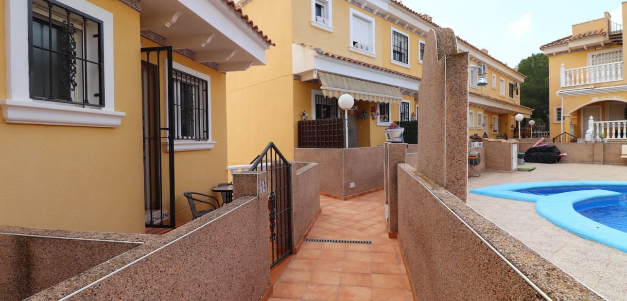Sale - Townhouse -
Algorfa - La Finca Golf Resort
