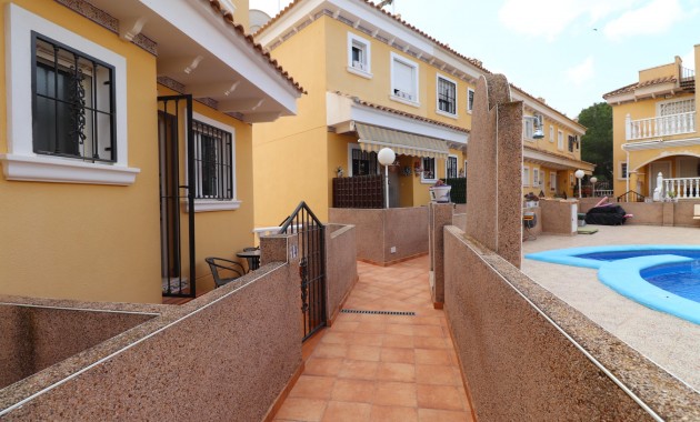 Sale - Townhouse -
Algorfa - La Finca Golf Resort