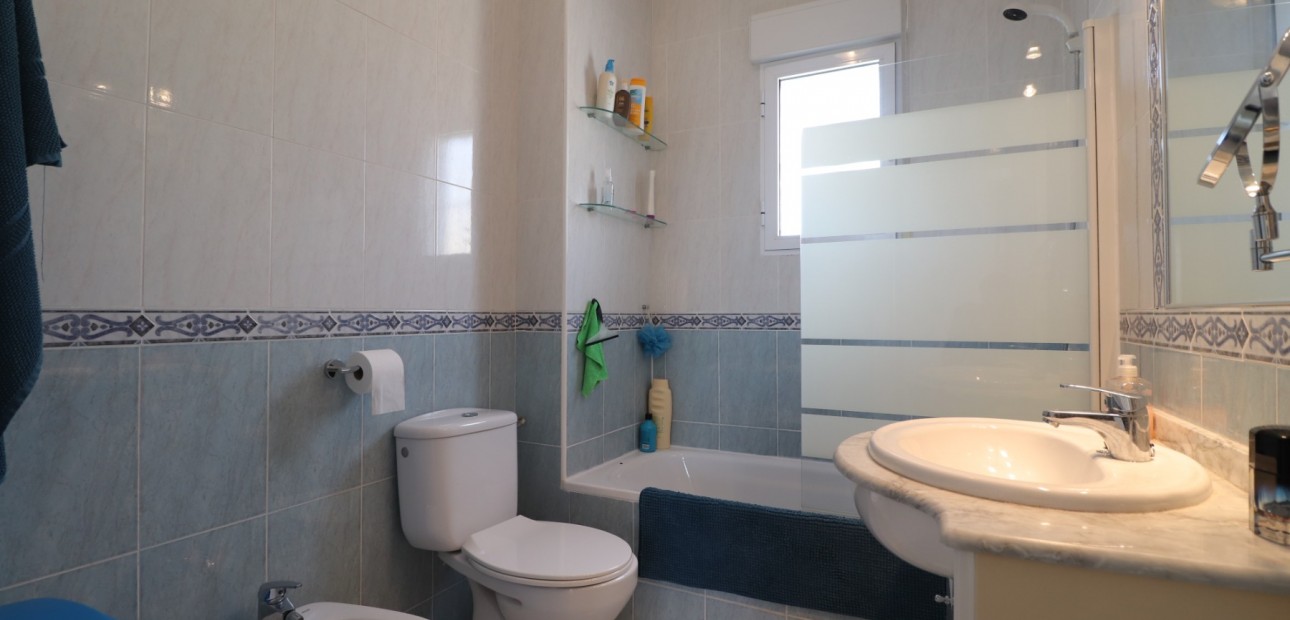 Sale - Townhouse -
Algorfa - La Finca Golf Resort