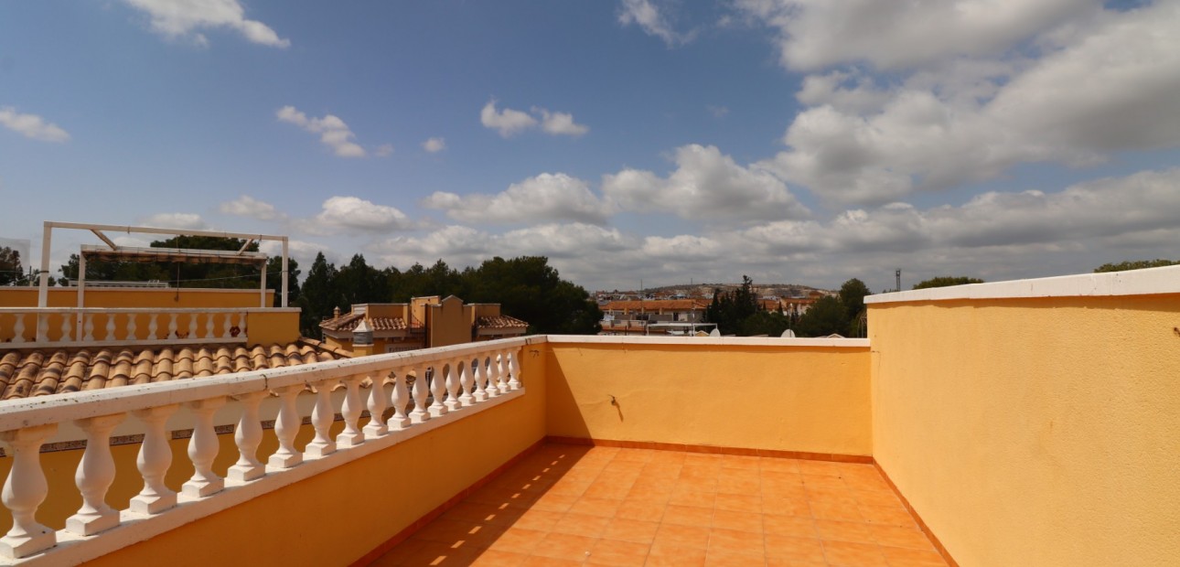 Sale - Townhouse -
Algorfa - La Finca Golf Resort