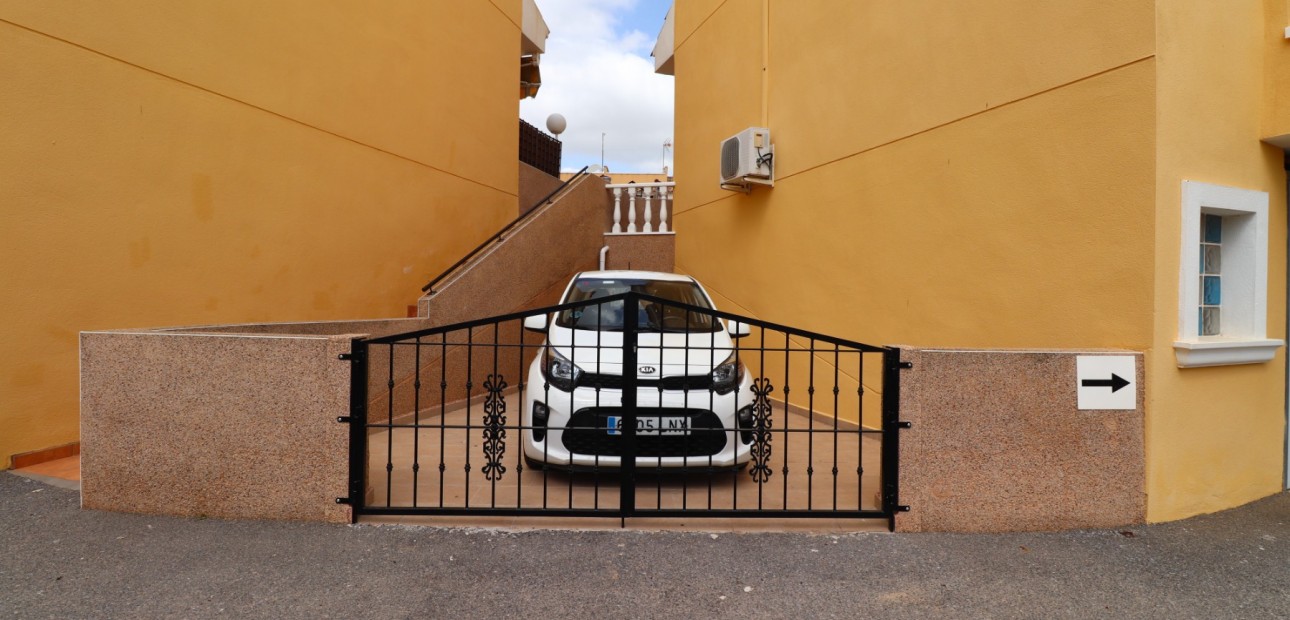 Sale - Townhouse -
Algorfa - La Finca Golf Resort
