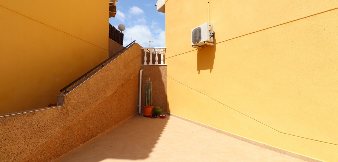 Sale - Townhouse -
Algorfa - La Finca Golf Resort