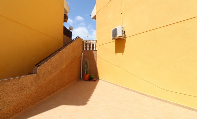Sale - Townhouse -
Algorfa - La Finca Golf Resort