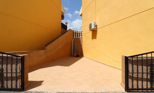 Sale - Townhouse -
Algorfa - La Finca Golf Resort