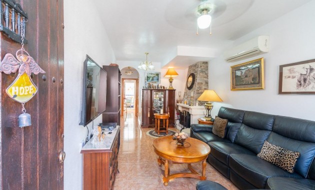 Sale - Terraced house -
Orihuela Costa - PAU 8