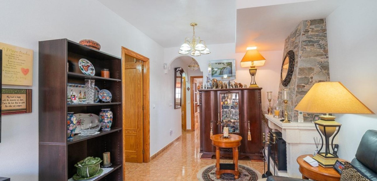 Sale - Terraced house -
Orihuela Costa - PAU 8