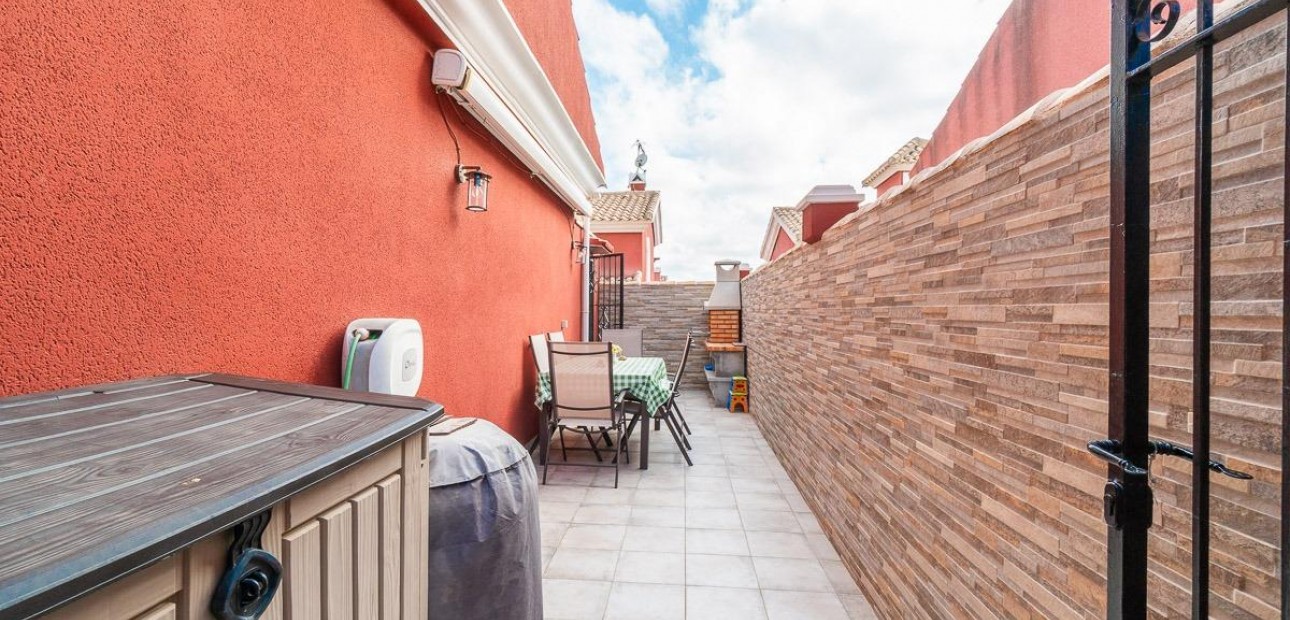 Sale - Terraced house -
Orihuela Costa - PAU 8