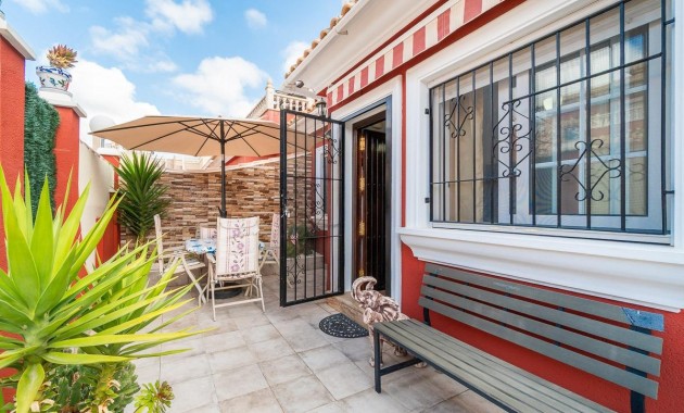 Sale - Terraced house -
Orihuela Costa - PAU 8