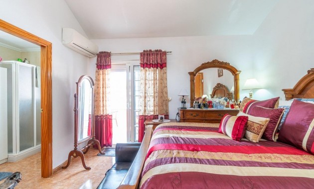 Sale - Terraced house -
Orihuela Costa - PAU 8