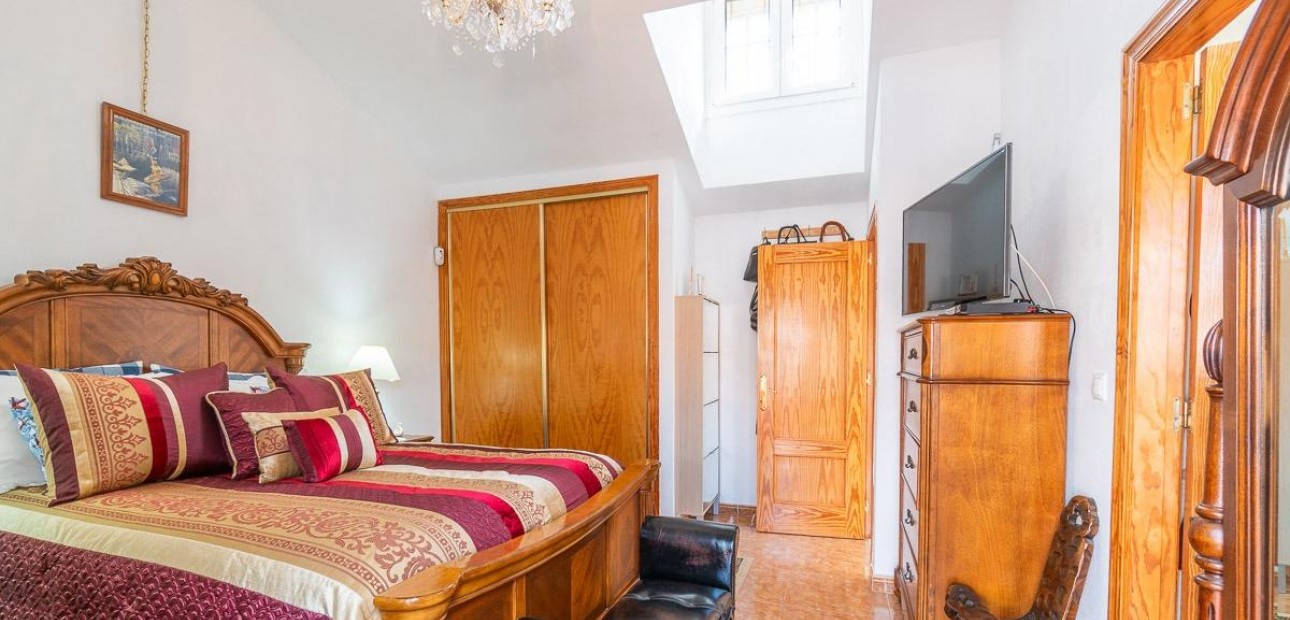 Sale - Terraced house -
Orihuela Costa - PAU 8