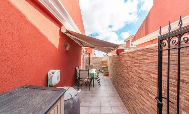 Sale - Terraced house -
Orihuela Costa - PAU 8