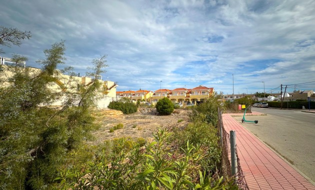 Herverkoop - Perceel / Grond -
Orihuela Costa - La Florida