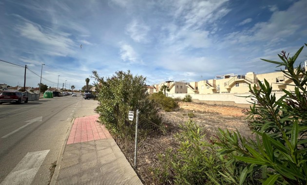 Herverkoop - Perceel / Grond -
Orihuela Costa - La Florida