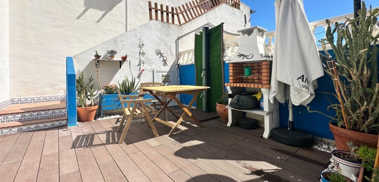 Sale - Bungalow -
Orihuela Costa - La Zenia