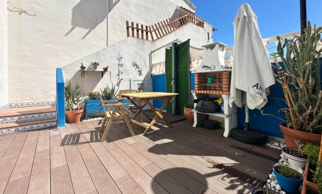 Sale - Bungalow -
Orihuela Costa - La Zenia