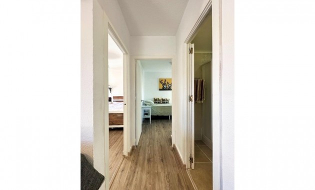 Sale - Bungalow -
Orihuela Costa - La Zenia