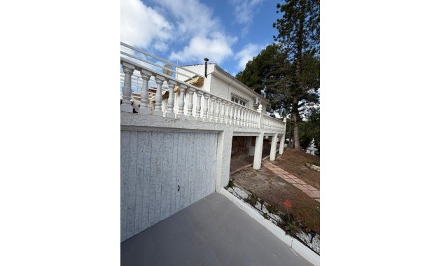 Alquiler a largo plazo - Villa -
Torrevieja - Los Balcones - Los Altos del Edén