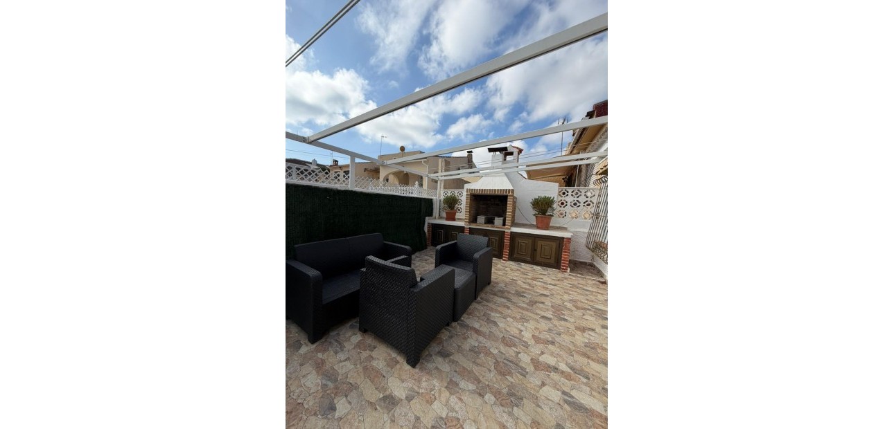 Alquiler a largo plazo - Villa -
Torrevieja - Los Balcones - Los Altos del Edén
