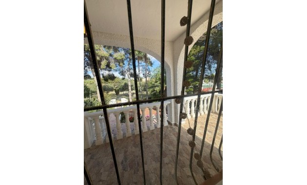Alquiler a largo plazo - Villa -
Torrevieja - Los Balcones - Los Altos del Edén