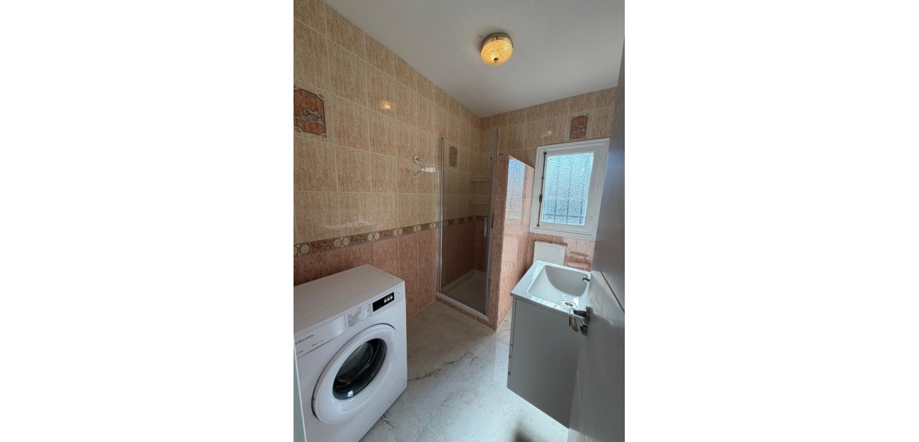 Alquiler a largo plazo - Villa -
Torrevieja - Los Balcones - Los Altos del Edén