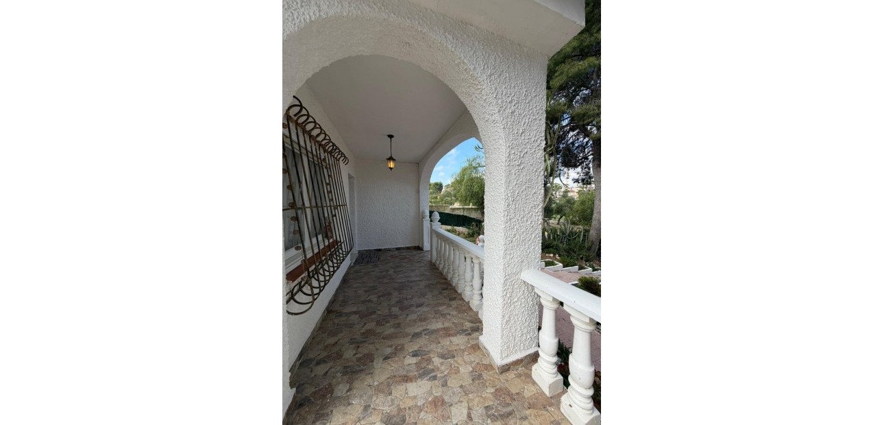 Alquiler a largo plazo - Villa -
Torrevieja - Los Balcones - Los Altos del Edén