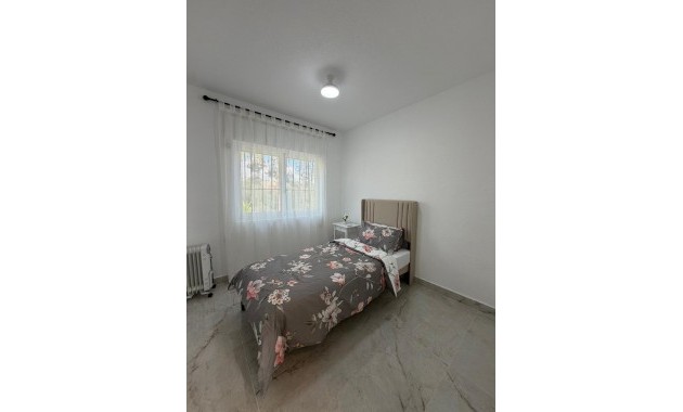 Alquiler a largo plazo - Villa -
Torrevieja - Los Balcones - Los Altos del Edén