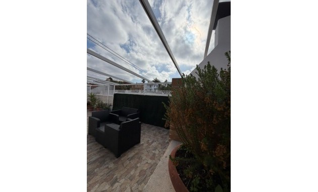 Alquiler a largo plazo - Villa -
Torrevieja - Los Balcones - Los Altos del Edén