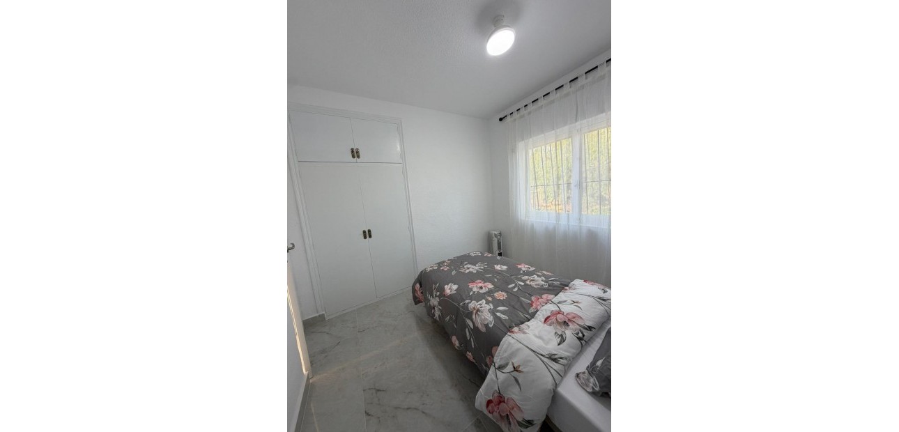 Alquiler a largo plazo - Villa -
Torrevieja - Los Balcones - Los Altos del Edén