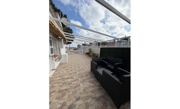 Alquiler a largo plazo - Villa -
Torrevieja - Los Balcones - Los Altos del Edén