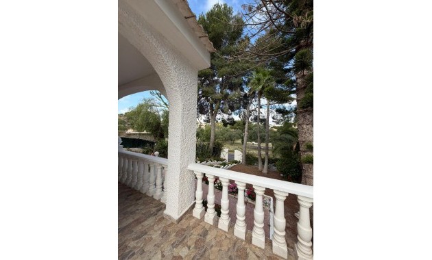Alquiler a largo plazo - Villa -
Torrevieja - Los Balcones - Los Altos del Edén