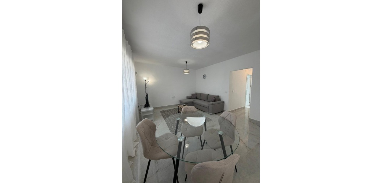 Alquiler a largo plazo - Villa -
Torrevieja - Los Balcones - Los Altos del Edén