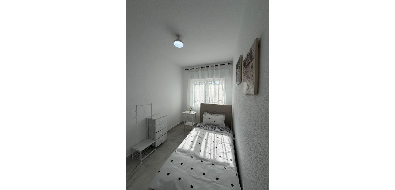 Alquiler a largo plazo - Villa -
Torrevieja - Los Balcones - Los Altos del Edén