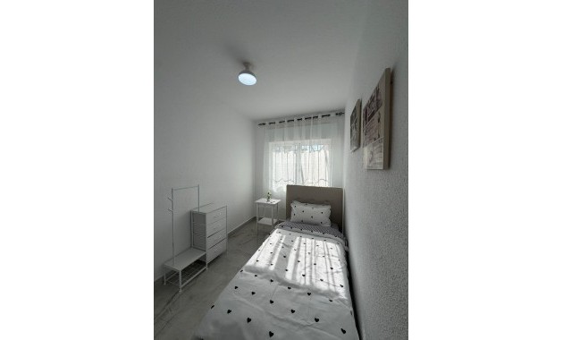Alquiler a largo plazo - Villa -
Torrevieja - Los Balcones - Los Altos del Edén