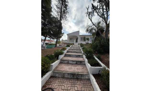 Alquiler a largo plazo - Villa -
Torrevieja - Los Balcones - Los Altos del Edén