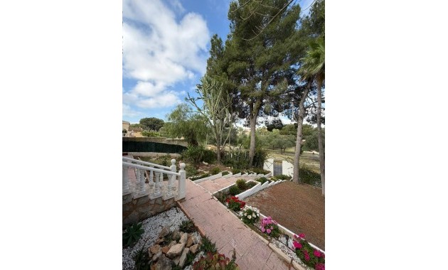 Alquiler a largo plazo - Villa -
Torrevieja - Los Balcones - Los Altos del Edén